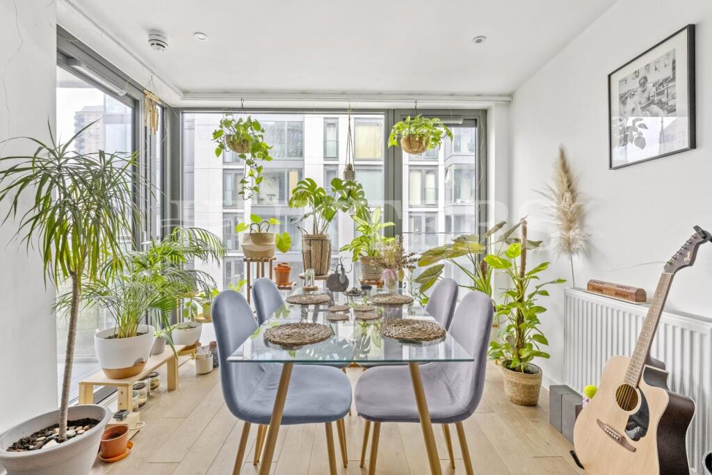 Main image of property: Lapwing Heights, Waterside Way, N17