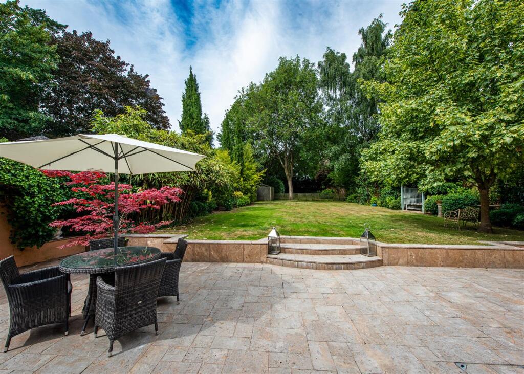 58 Perton Road, Wightwick, Wolverhampton, WV6 8DJ photo 3