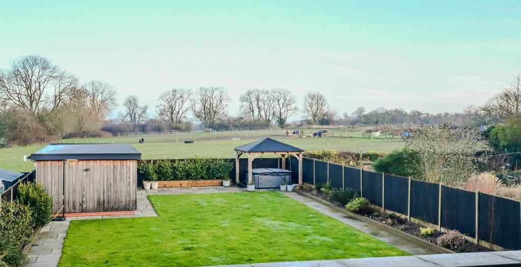 Heathertop, Beamhill Road, Anslow, DE13 photo 3