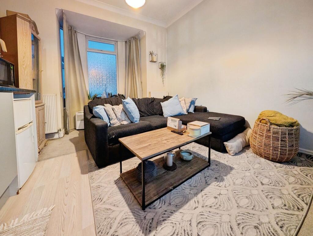 Apartment in Southampton - More