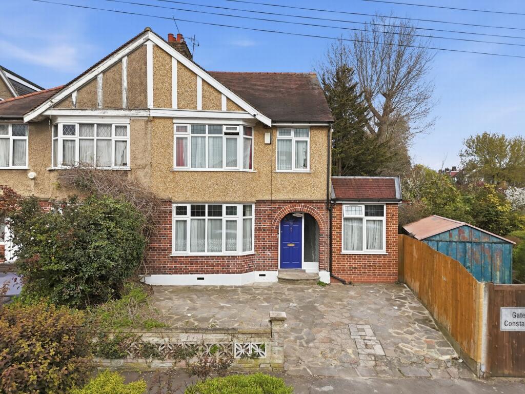St Anthonys Avenue, Woodford Green, IG8 photo 2