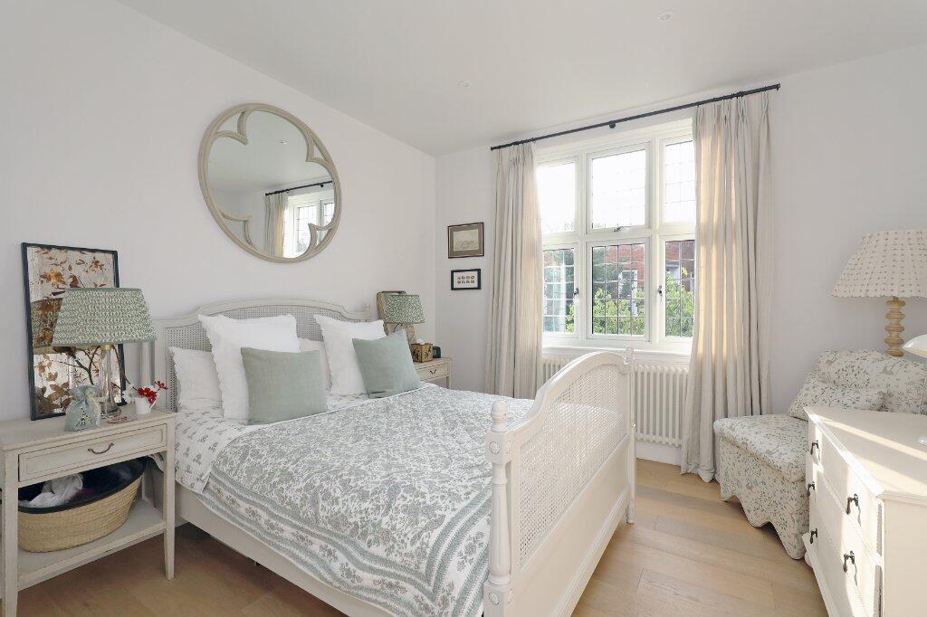 Apartment in London - View 2