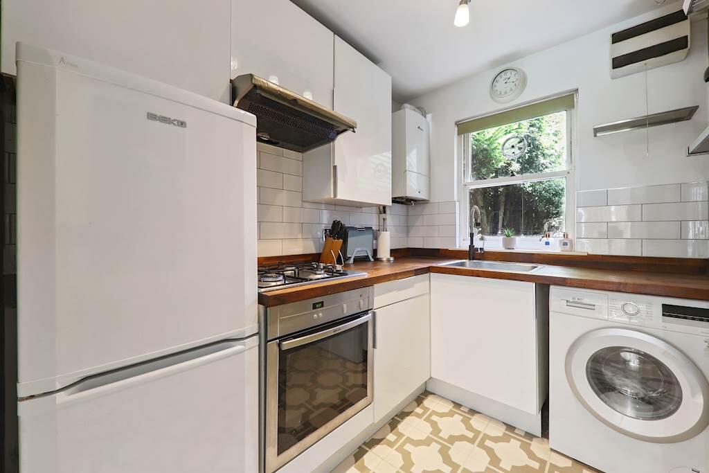 Apartment in London - More