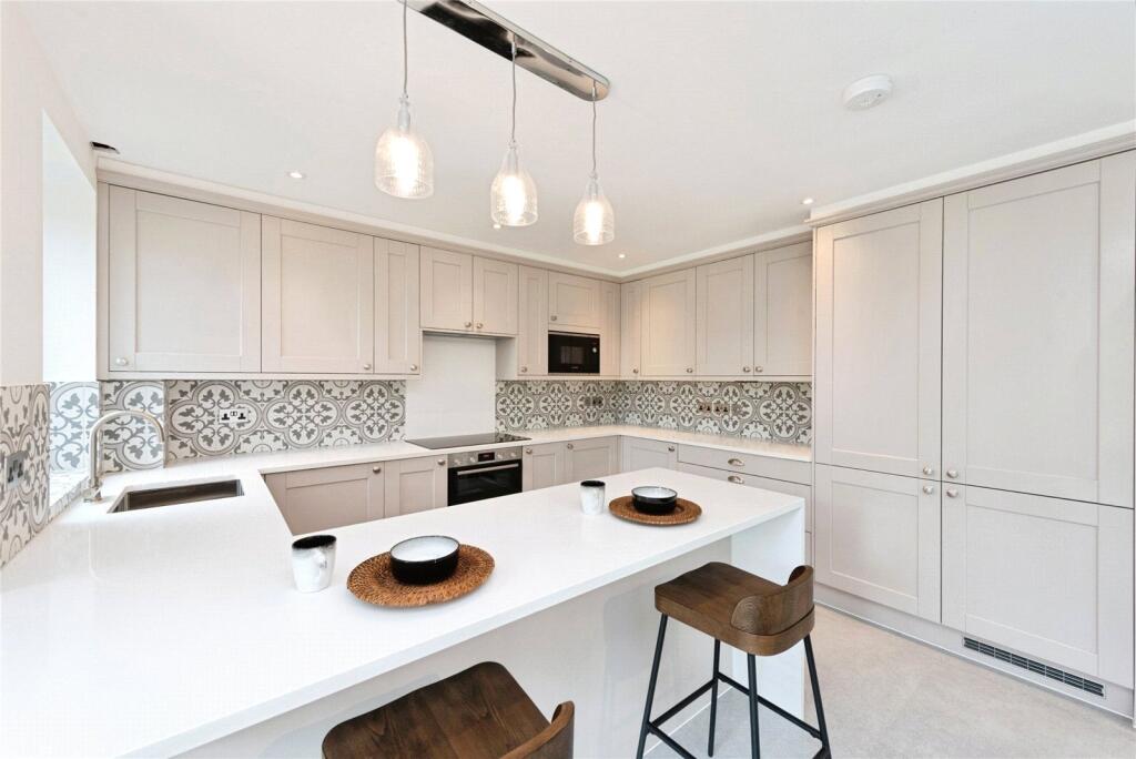 House in Kingston upon Thames - View 5