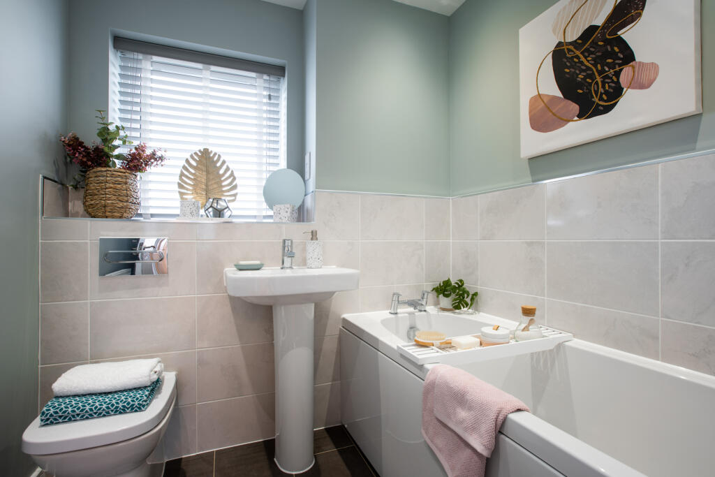 House in Stevenage, Fishers Green - View 5