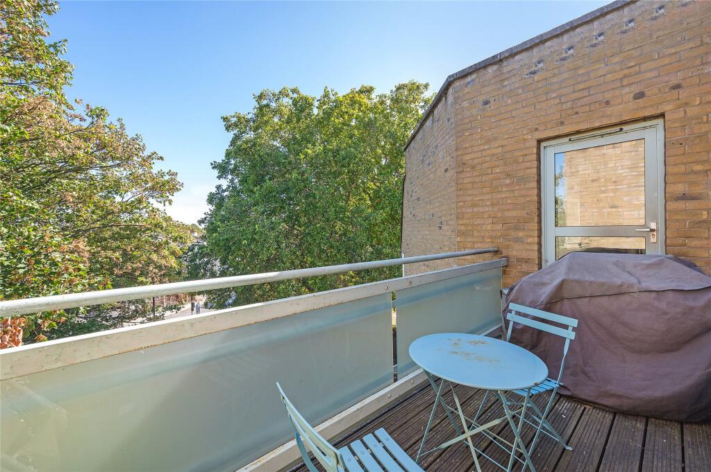 Apartment in London - View 4