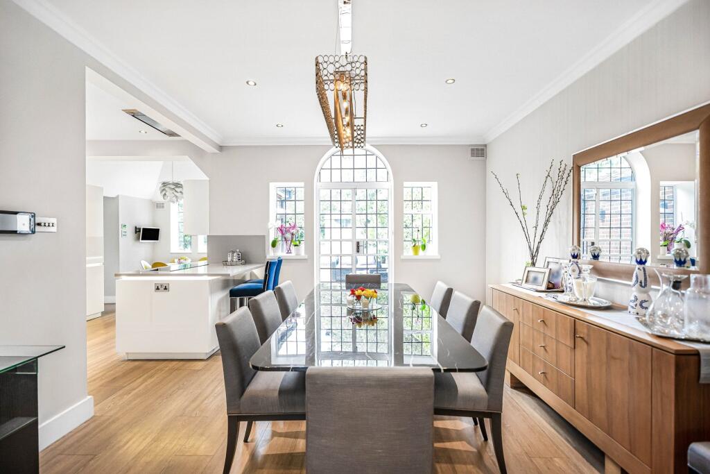 House in London, Hampstead Garden Suburb - View 5