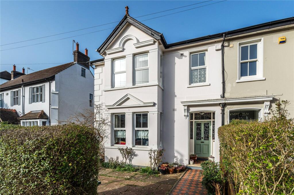 Main image of property: Holmesdale Road, Reigate, Surrey, RH2
