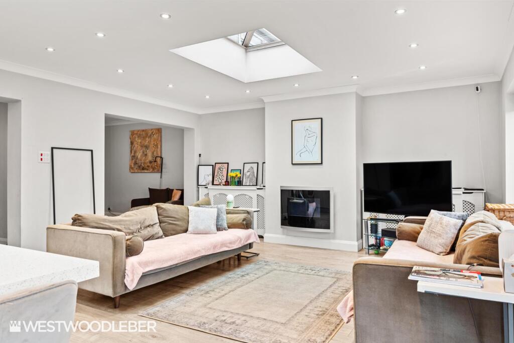 House in Broxbourne - View 5