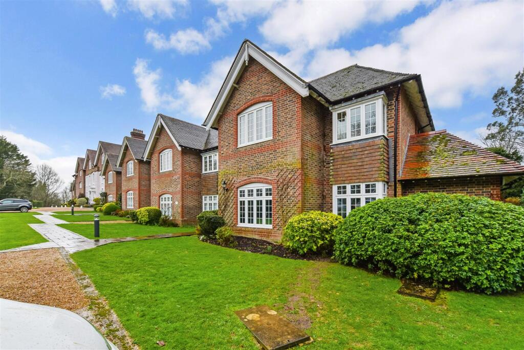Main image of property: Crossbush, Arundel