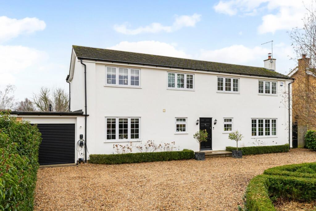 Main image of property: The Broadway, Wheathampstead, St. Albans, Hertfordshire