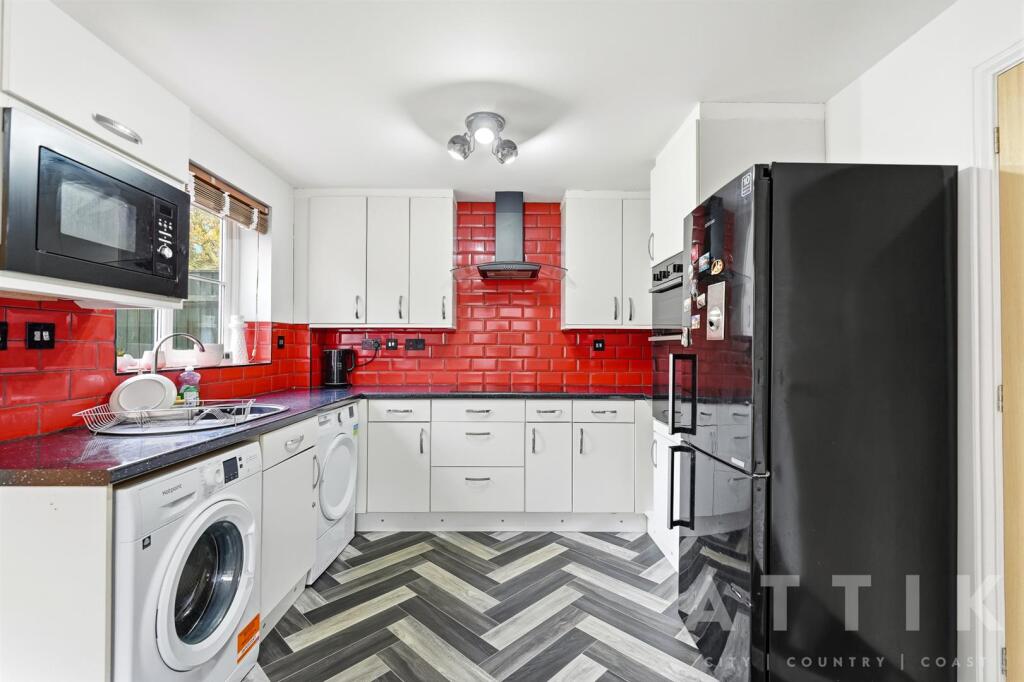 Nightingale Close, Halesworth photo 2
