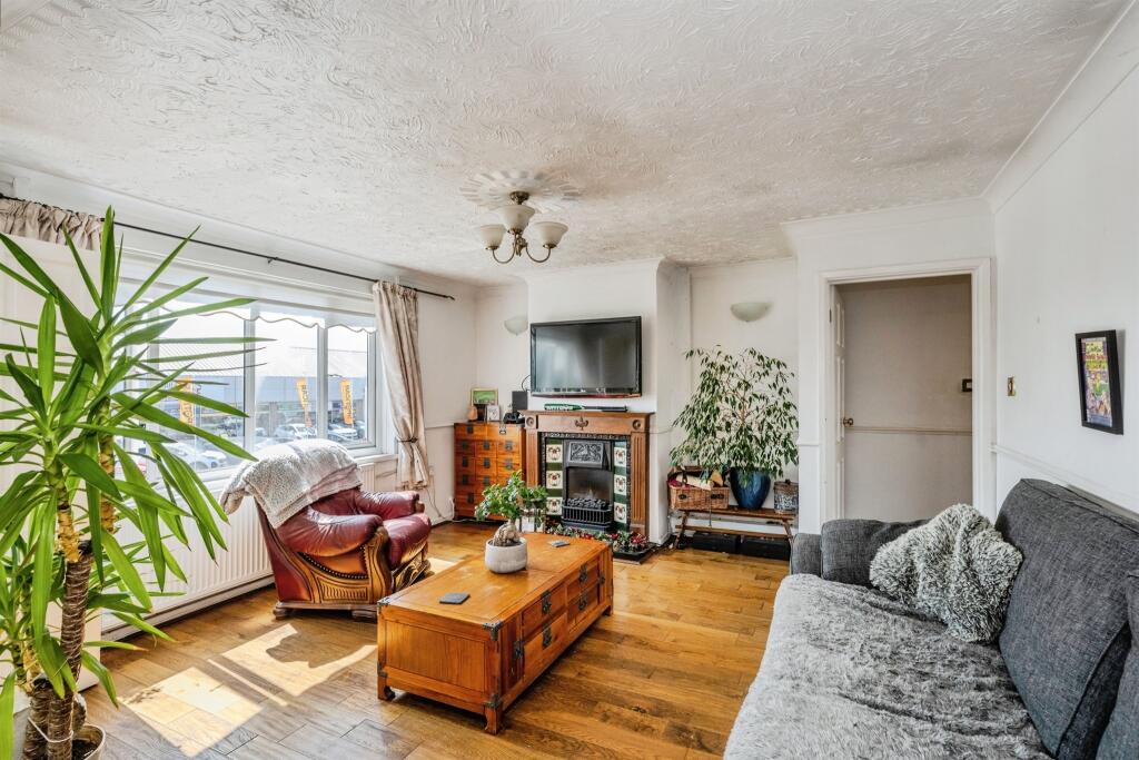 Main image of property: Neath Road, Morriston, Swansea
