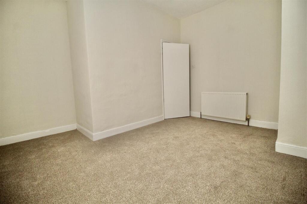 House in Birmingham, West Midlands - View 5