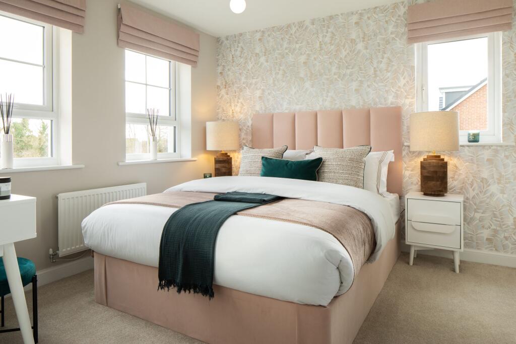 House in Weldon, North Northamptonshire - More
