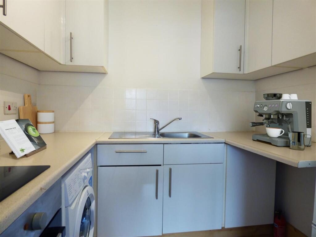 Apartment in Epping Forest, Ongar - View 5
