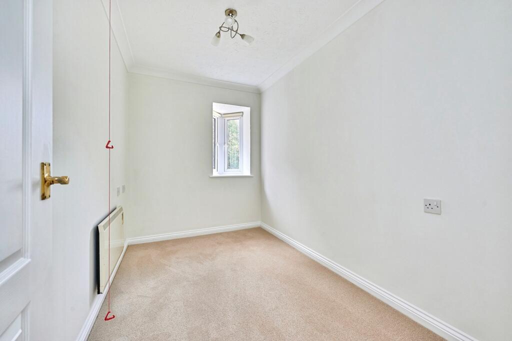 Apartment in East Hertfordshire, Hockerill, Bishop's Stortford - View 4