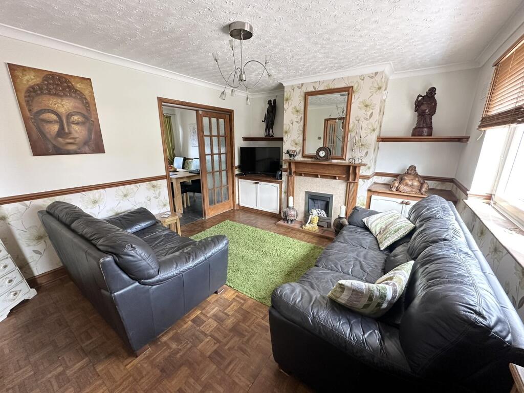 House in Newport, Caldicot - View 3