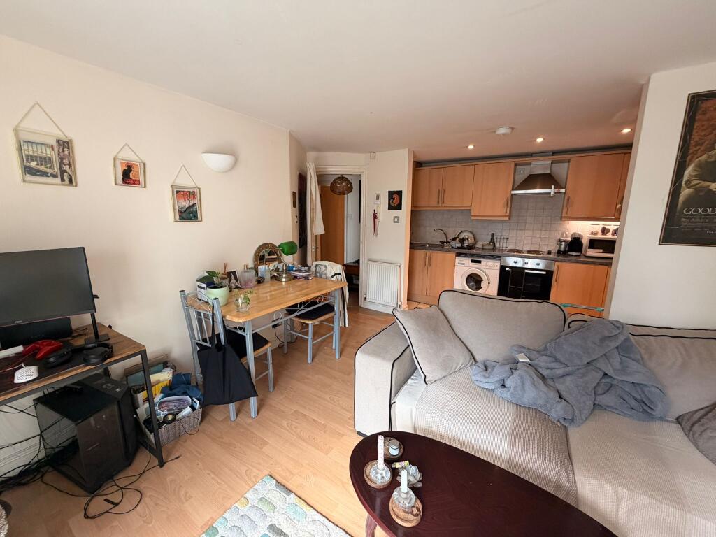 Apartment in Manchester, Greater Manchester - View 5