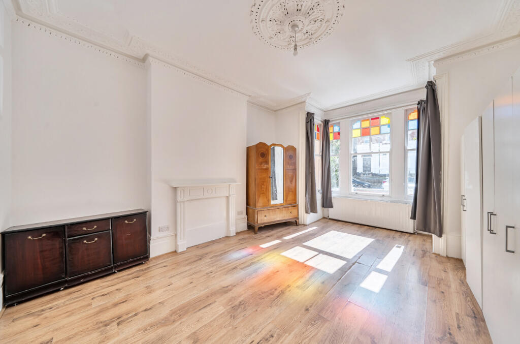 Apartment in London - View 5