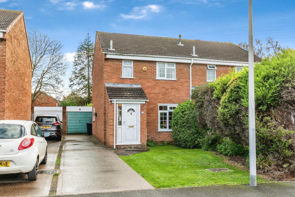 3 bedroom semi-detached house for sale in Kenn Moor Drive, Clevedon, BS21