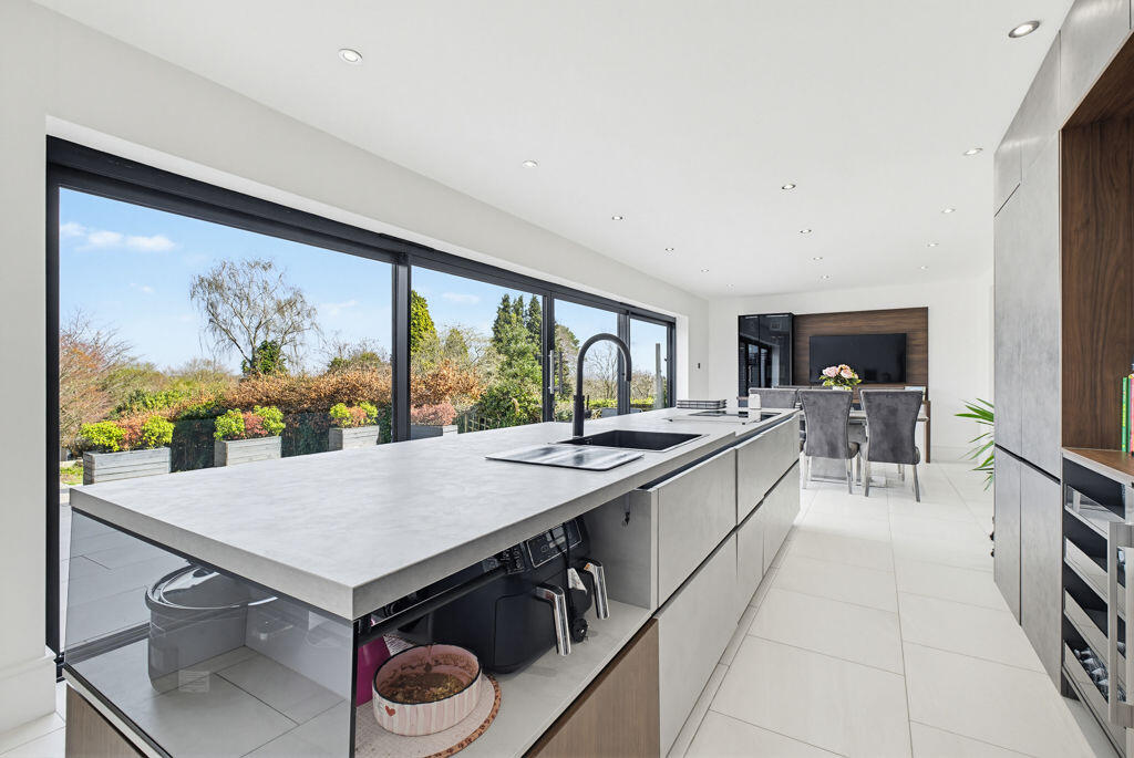 Additional image 14 of Kempson Avenue, Sutton Coldfield, B72 1HQ