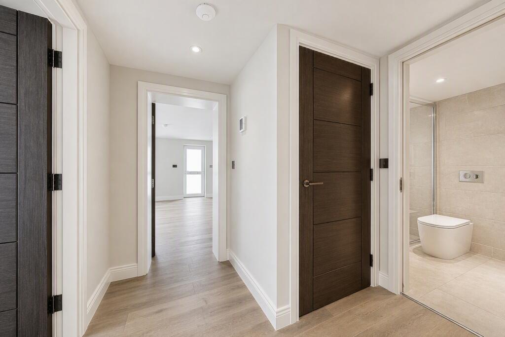 Oaklands, Nelson Road, Hampshire, PO5 - View 5