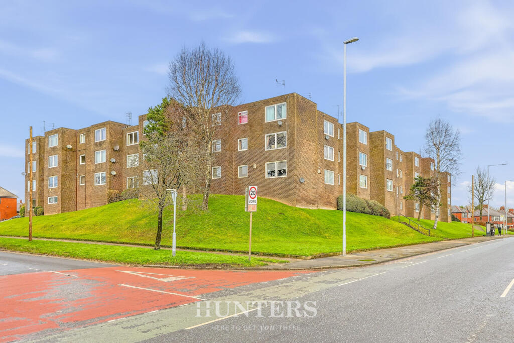 2-bed flat on Nowell Court, Middleton, Manchester, £115,000