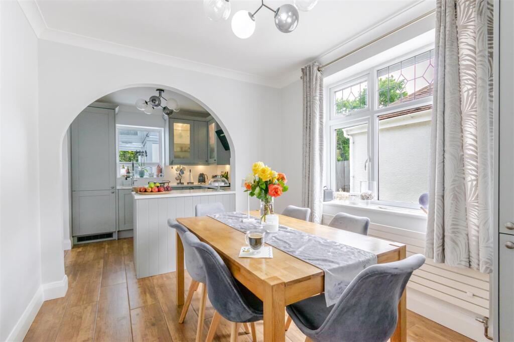 Roxburn Way, Ruislip, HA4 photo 3