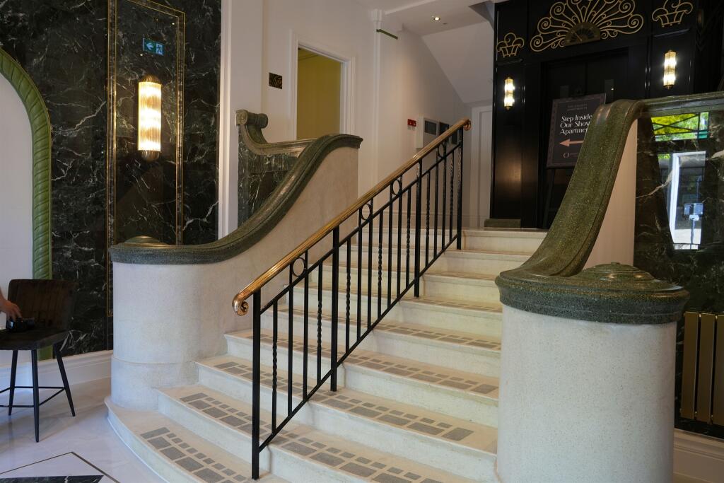 Apartment in Aylesbury, Buckinghamshire - View 5