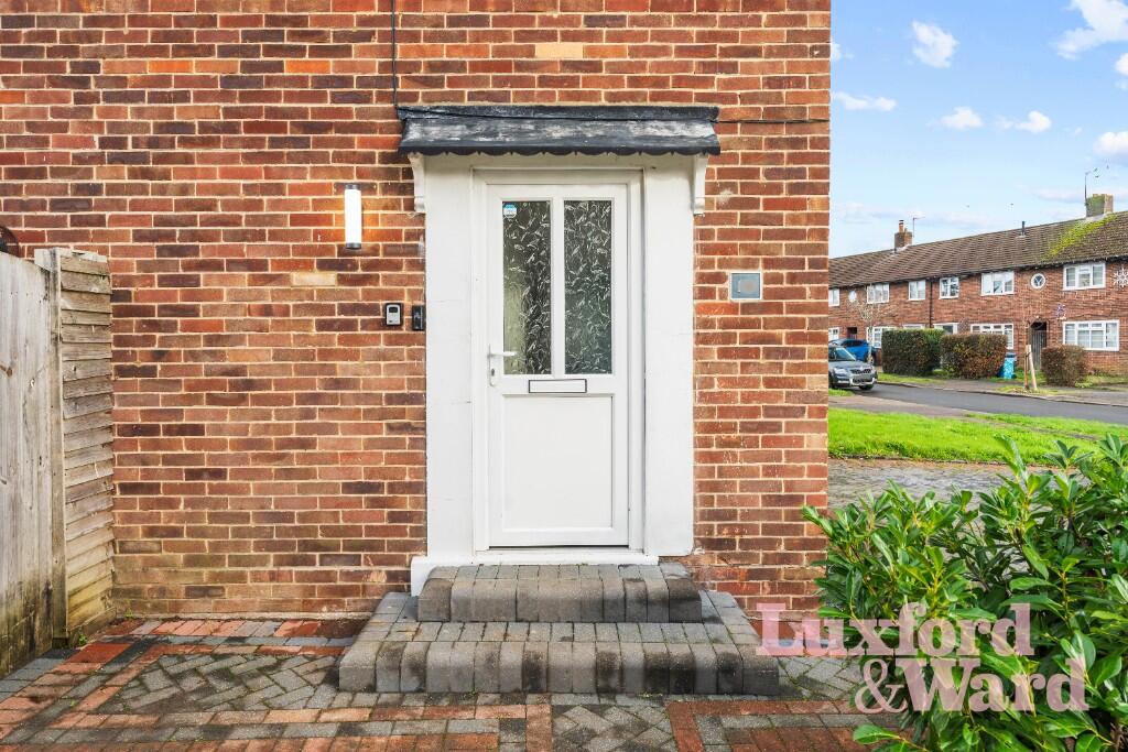 Golden Dell, Welwyn Garden City, Hertfordshire, AL7 photo 2