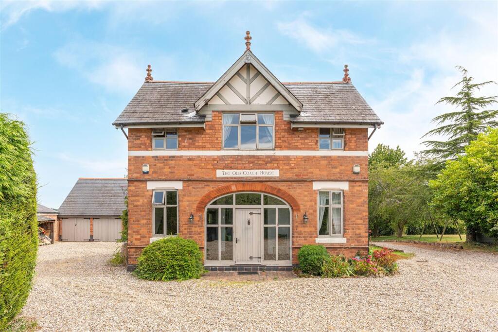 House in North Warwickshire, Fillongley - View 2