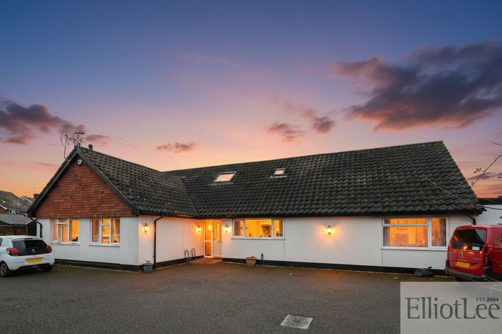 Main image of property: Cox Green Lane, Maidenhead, SL6