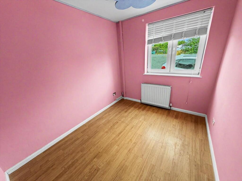 House in Rugby, Hillmorton - More