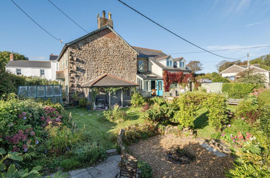 Main image of property: Drift, Buryas Bridge TR19