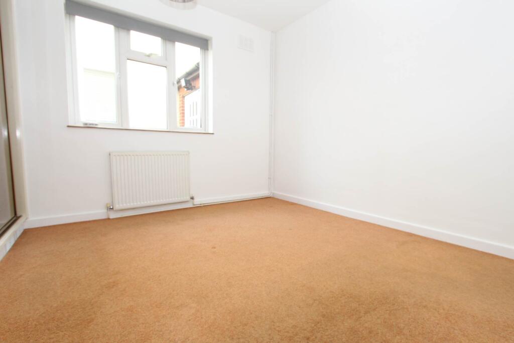 House in Southend-on-Sea - View 4