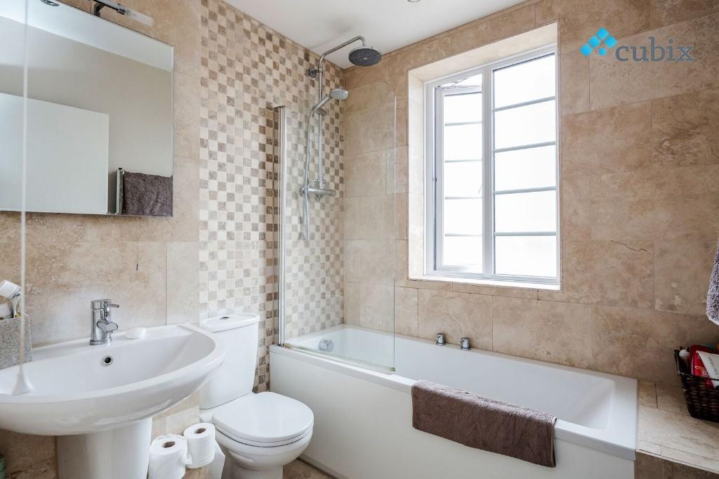 2 bedroom maisonette for rent