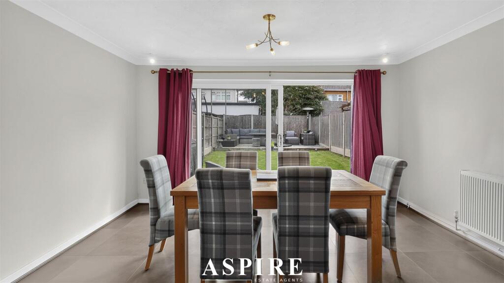 House in Southend-on-Sea - View 5
