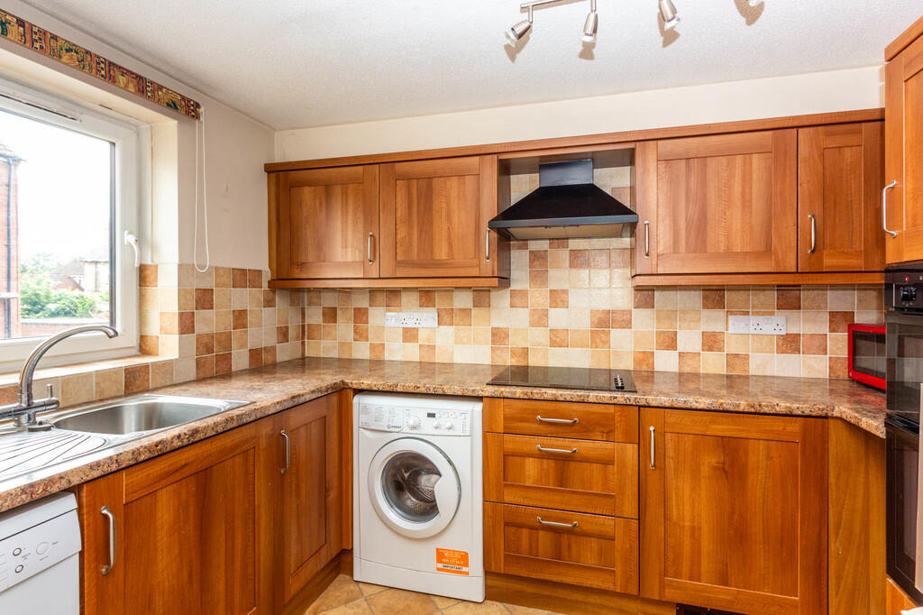 Apartment in Rushden, North Northamptonshire - View 2