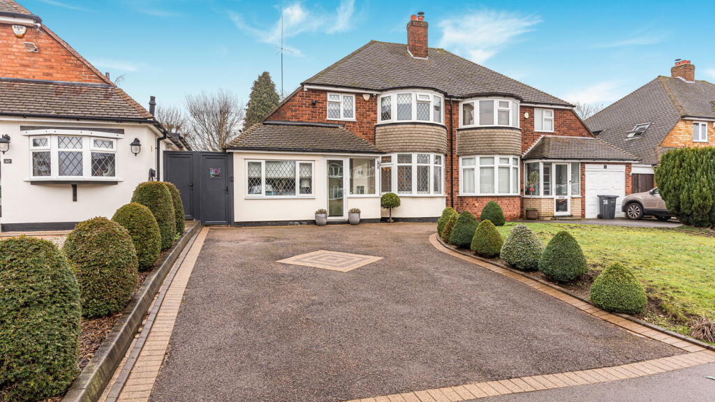 Main image of property: Stirling Road, Sutton Coldfield, B73 6PS