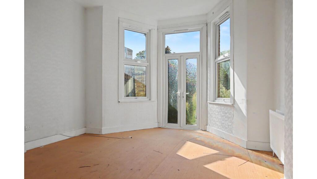 Apartment in London - View 2