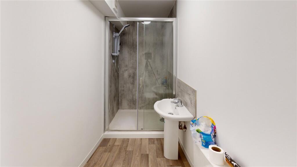 Apartment in Bristol - View 3