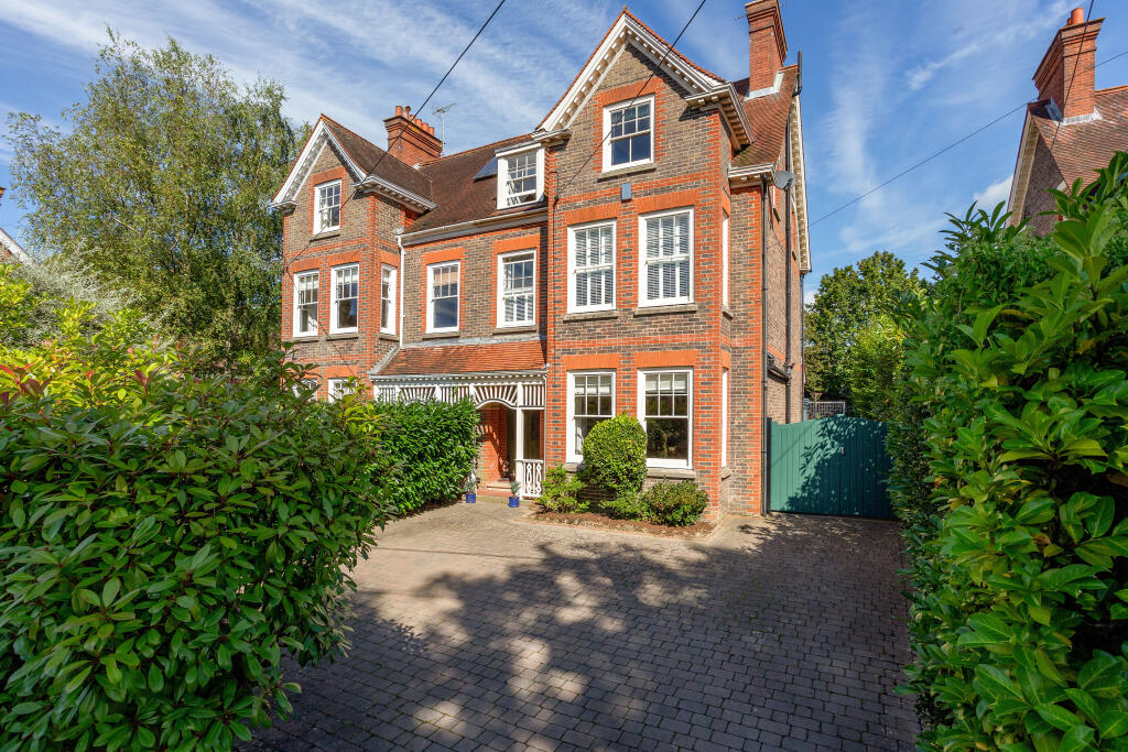Main image of property: Sunte Avenue, Lindfield, RH16