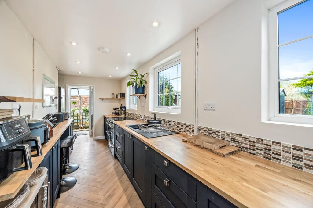 House in Henfield - View 5