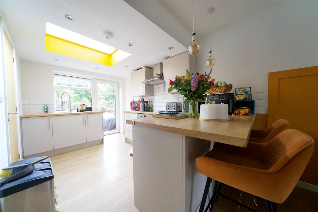 House in Dorchester - View 2