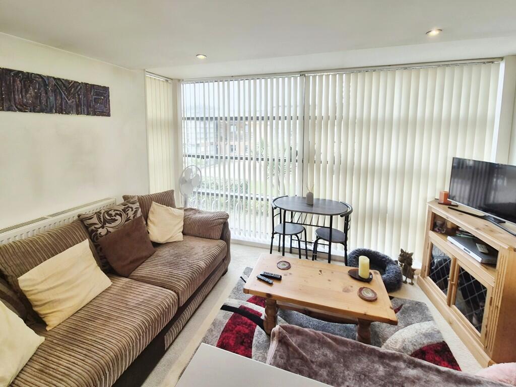 Apartment in Salisbury - View 3