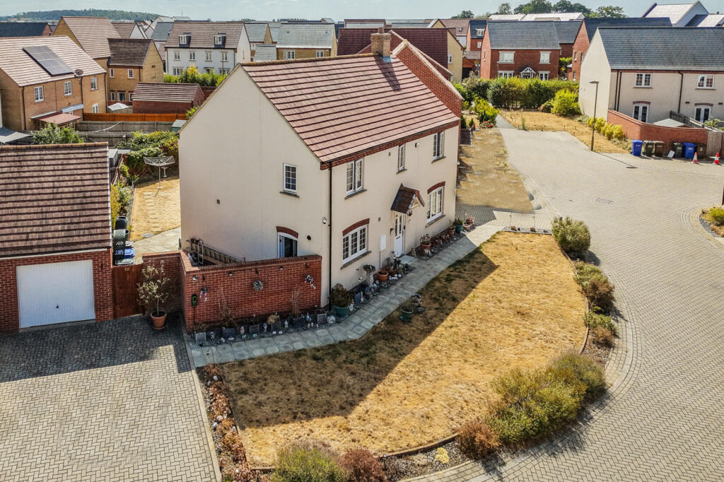 Main image of property: Redcar Road, Bicester, Oxfordshire