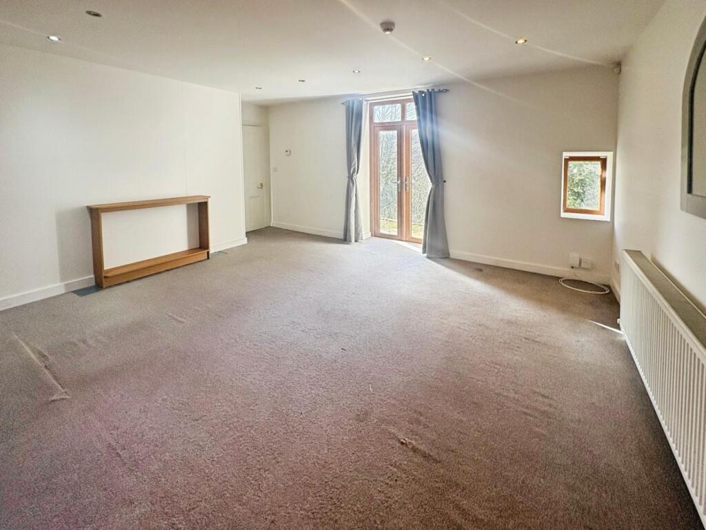 Apartment in Huddersfield - View 5