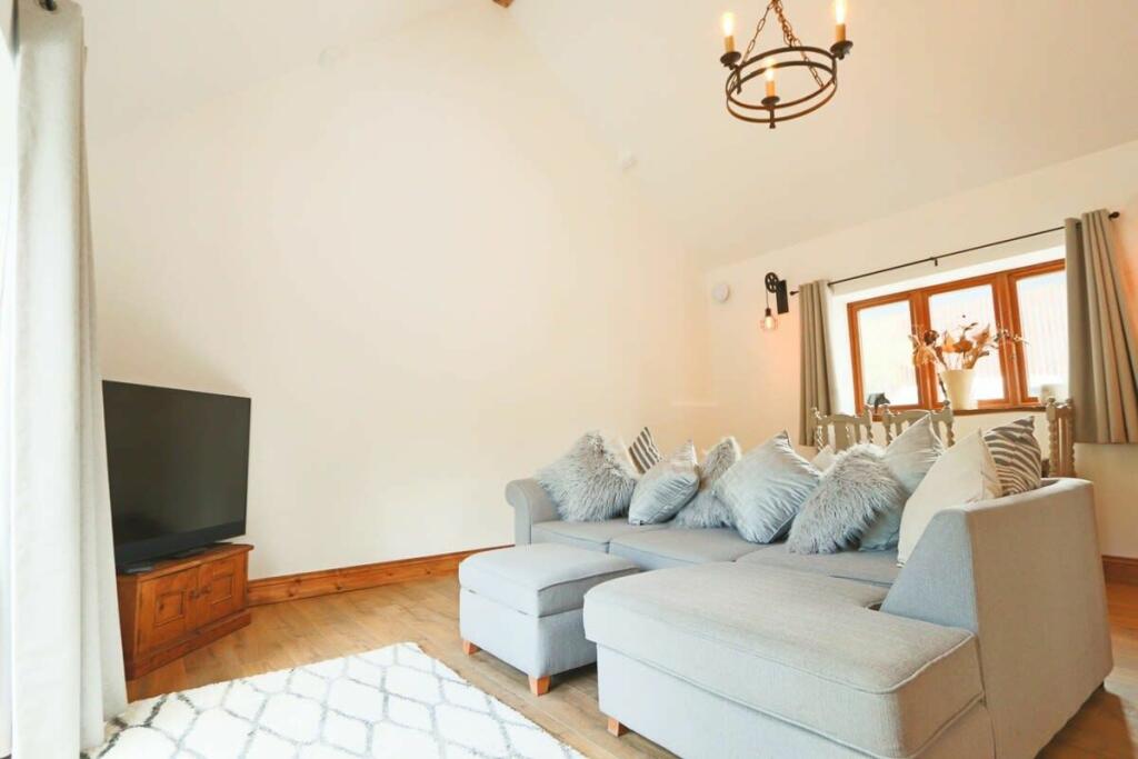 1 bedroom cottage for rent