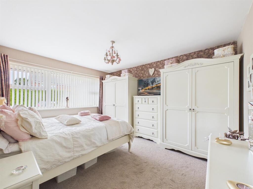 House in North Tyneside, North East - More